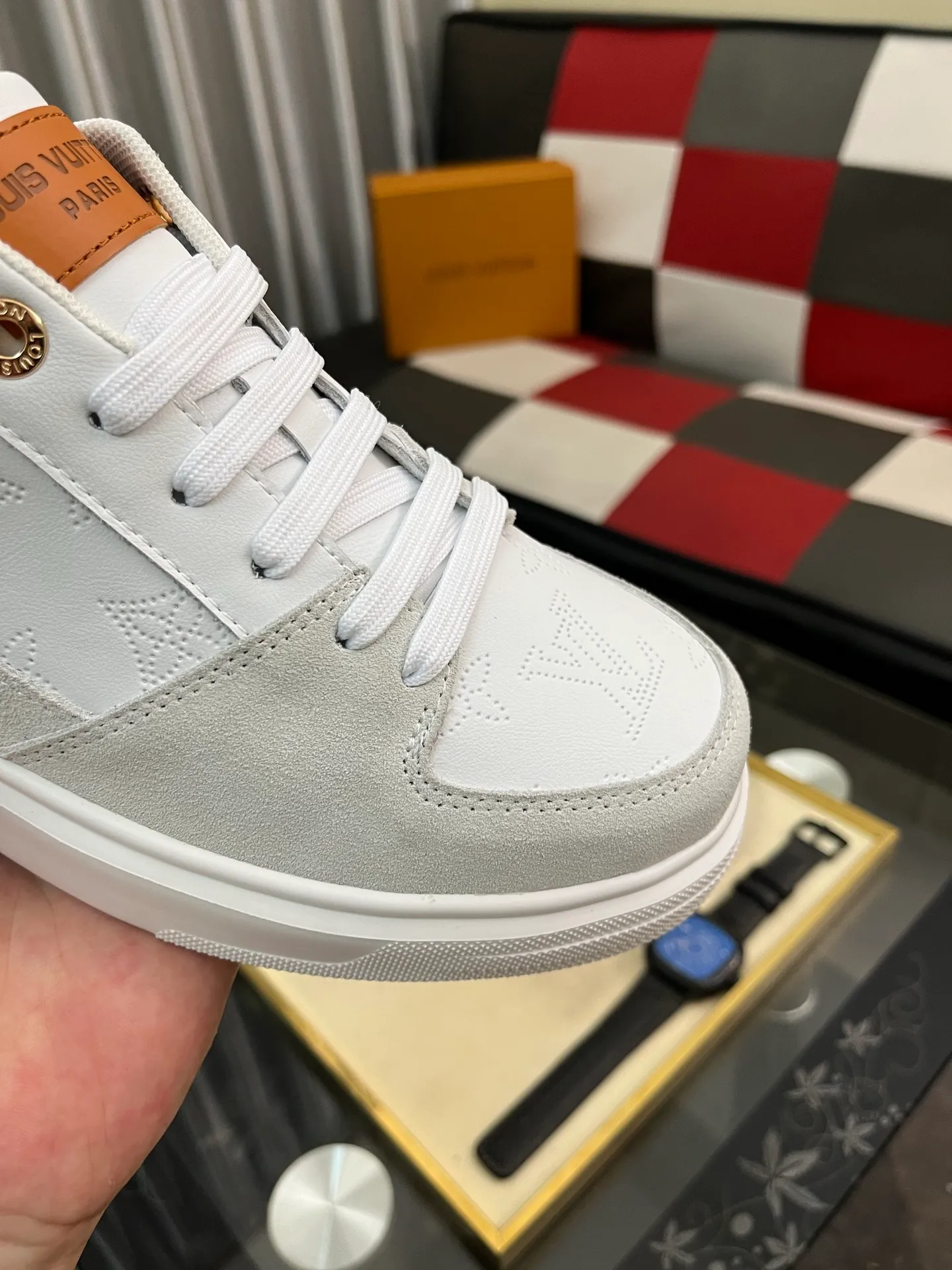 Men's Men's Shoes 💰420⌚️⌚️LV Louis Vuitton. The latest trendy casual shoes are popular in physical stores in sizes 38-44. New spring and summer comfortable imported custom original cowhide, unique jacquard fabric element design. Paired with sheepskin lining, Lv original bottom, [taiyang][taiyang] high-end packaging and high quality💪Details determine the quality, you can enter and leave the counter at will, welcome to compare🇮🇹